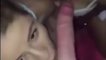 Dos Amateurs Dando Placer Oral Simultáneamente