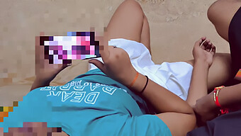 Bhabhi Suman Fanget I At Se Porno Af Sin Stedbror Og Beder Om Sex