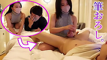 Mladý Japonský Chlapec Zažíva Svoj Prvý Handjob A Intenzívny Orgazmus